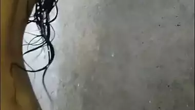 Sri Lankan In Teen Girl Saduni Bathing Video Leeked