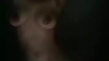 Best in class hot Indian babe showing curvy naked figure