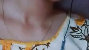 Cute Rajasthani GF showing nude boobs to boyfriend