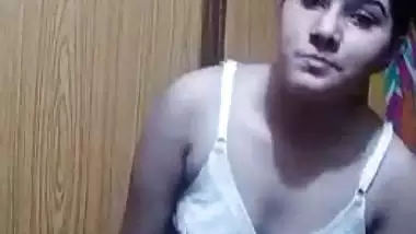 Karachi bhabhi nude stripping solo