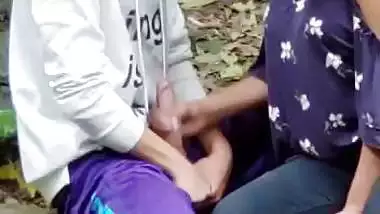 NRI girl shaking cock of boyfriend