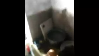 Secret video of desi sexy neighbor’s mom bathing