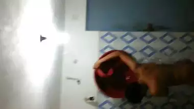Srilankan bathing hiddencam video