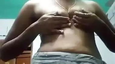 Tamil housewife video chatting part 3