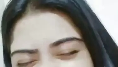 Gorgous maal naked chat on live video call with lover
